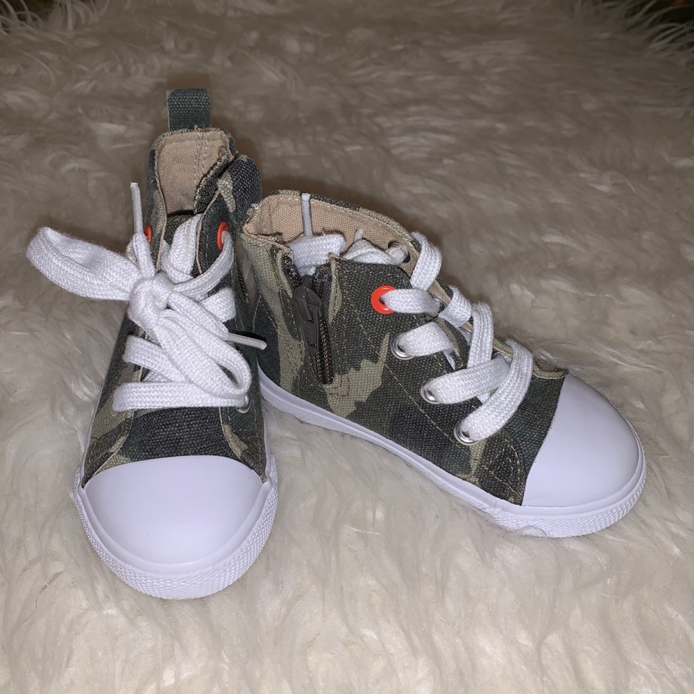 Cat & Jack Sneakers